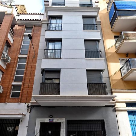 Love Rent4 Malaga Rene Exterior photo